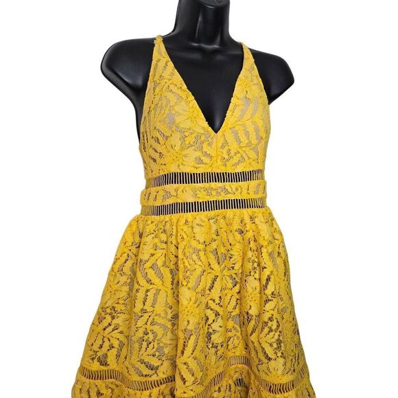Lovers + Friends Moon Dance Lace Yellow Mini Dress Size Small - Picture 2 of 9